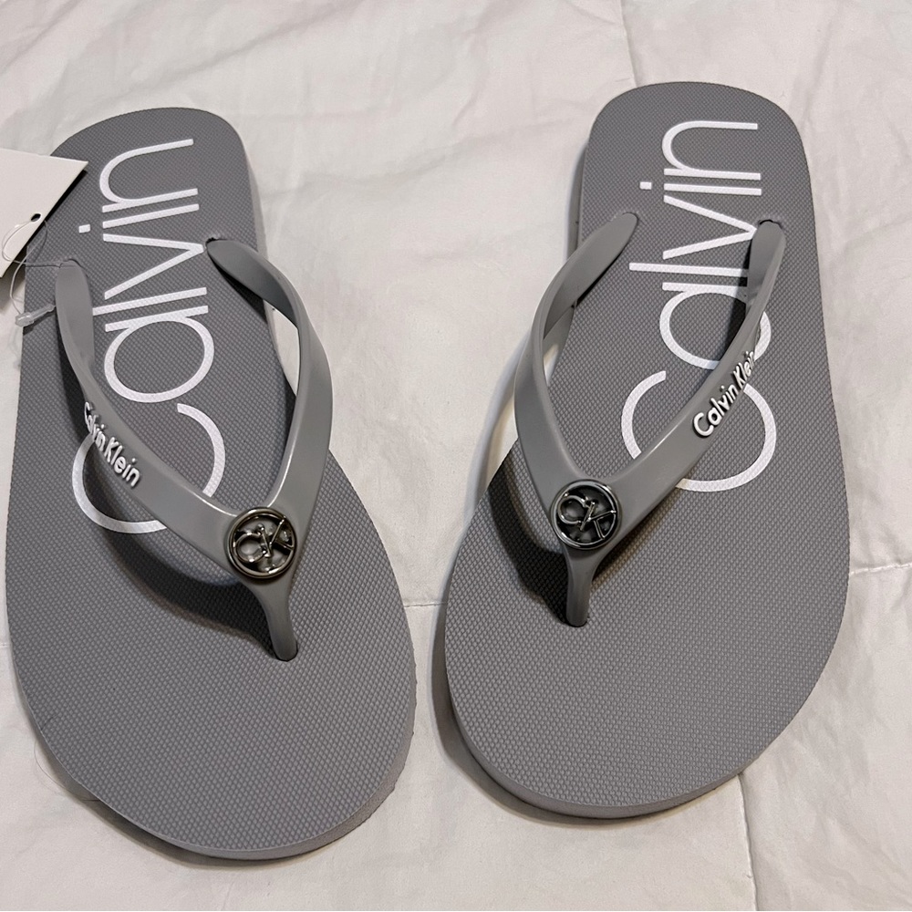 NWT Calvin Klein Flip Flop